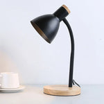 Lampe de chevet en bois design nordique avec bras flexible en position droite
