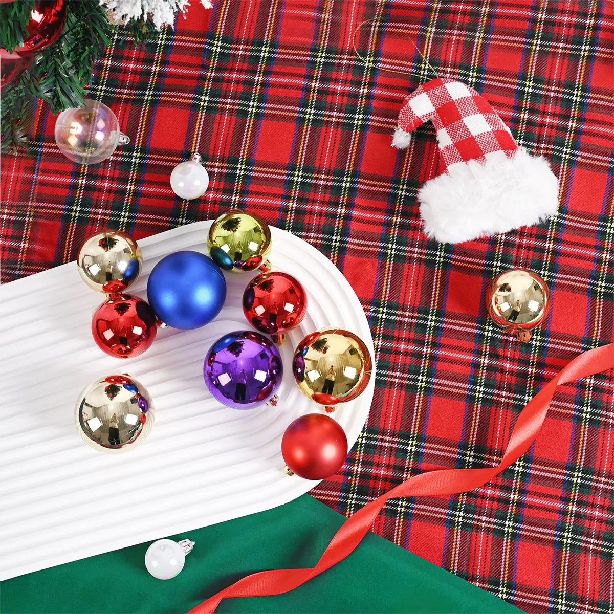 Ornements de Noël multicolores pour intérieur festif
