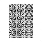 Motifs décoratifs noirs et blancs formant un damier élégant.