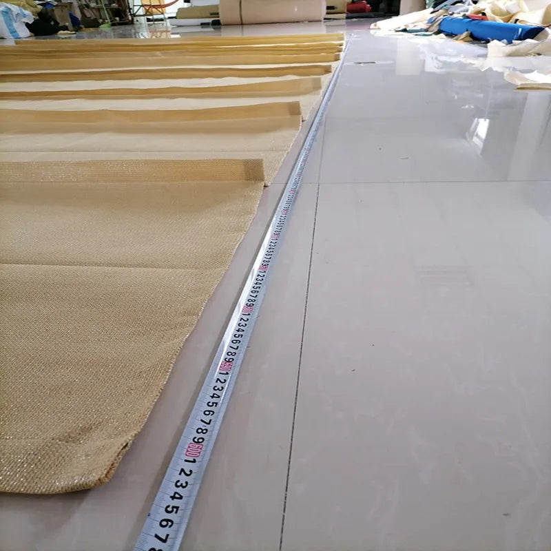 Voile d'ombrage rétractée pour un rangement compact