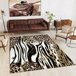 Ce tapis d'intérieur est composé de motifs de peau de léopard et de rayures de zèbre, apportant une touche de sophistication et de style sauvage à l'espace.