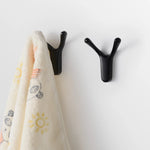 Crochet en Y pour manteau et accessoires
