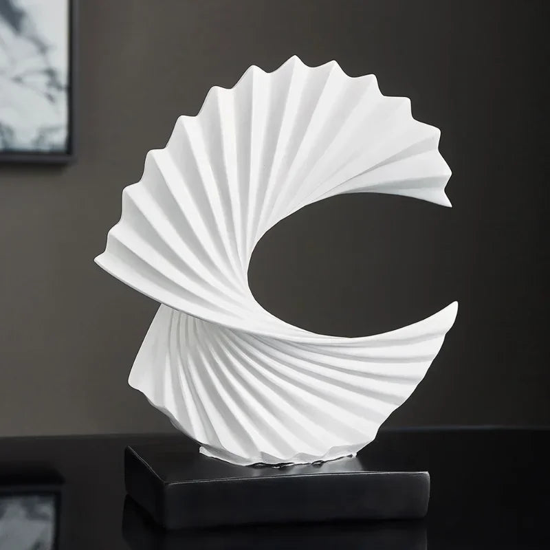 Détail de la finition dorée de la sculpture