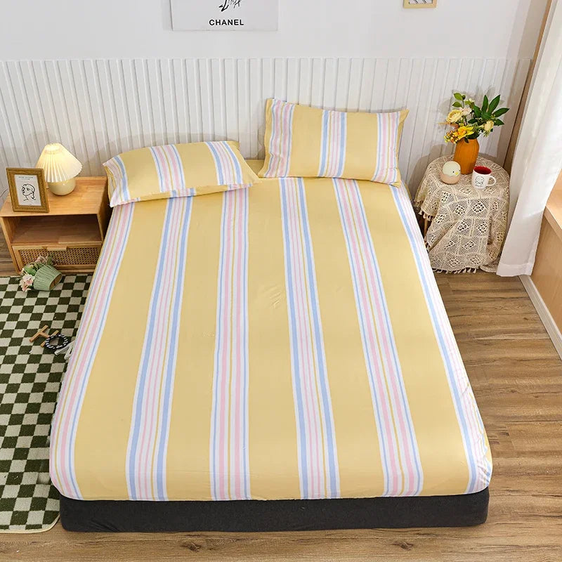 Drap-housse dans une chambre décorée style cosmique