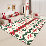 Motif de flocons de neige et de motifs géométriques rouges et verts sur un tapis d'hiver dans un salon moderne avec canapé et décorations asiatiques.