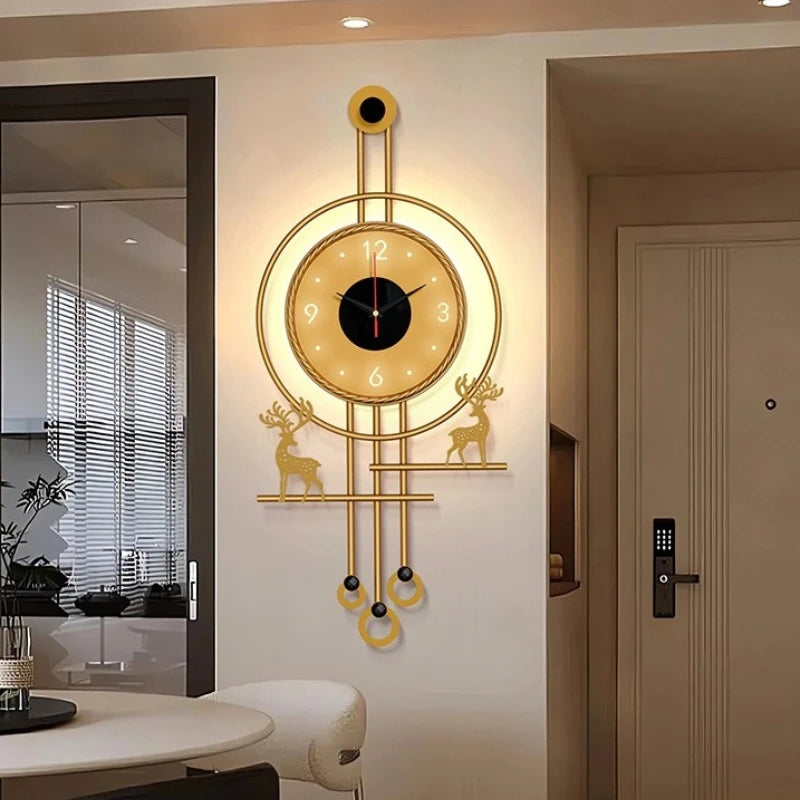 Horloge murale géométrique avec éclairage vue de face