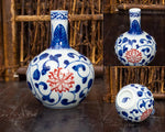 Vase en céramique bleu et blanc peint à la main