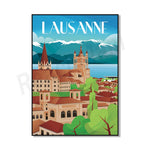 Illustration touristique colorée de Lausanne, en Suisse, avec des bâtiments historiques, des montagnes enneigées et un lac.