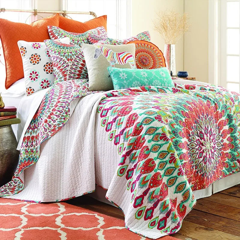 Couvre-lit rouge boho chambre