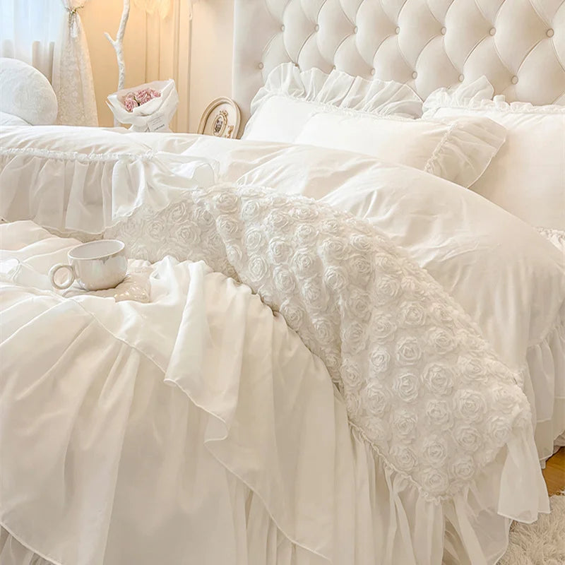 Parure de lit blanche dans une chambre décorée style coréen