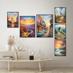 Affiche de voyage vintage pour des destinations exotiques comme Washington D.C., l'Arizona, La Havane, Machu Picchu et Hawaii, décorées sur un mur blanc avec des éléments décoratifs minimalistes.