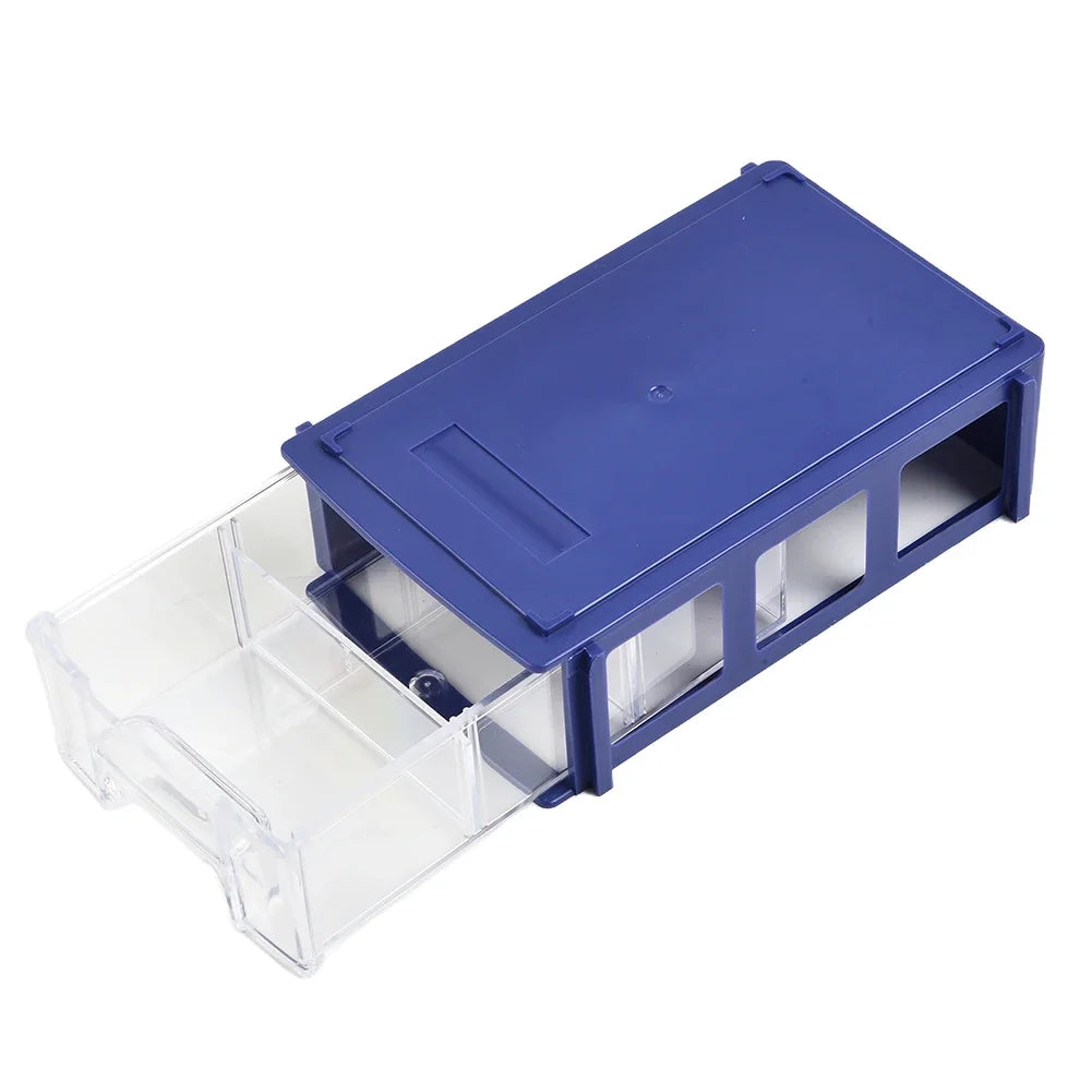 Boîte de rangement empilable bleue empilée verticalement