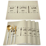 Napperon moderne en lin beige sur table blanche