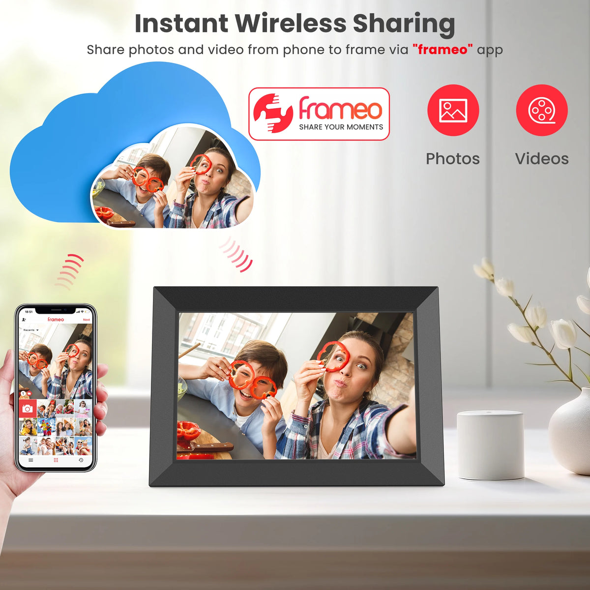Cadre photo numérique Frameo affichant des photos de famille