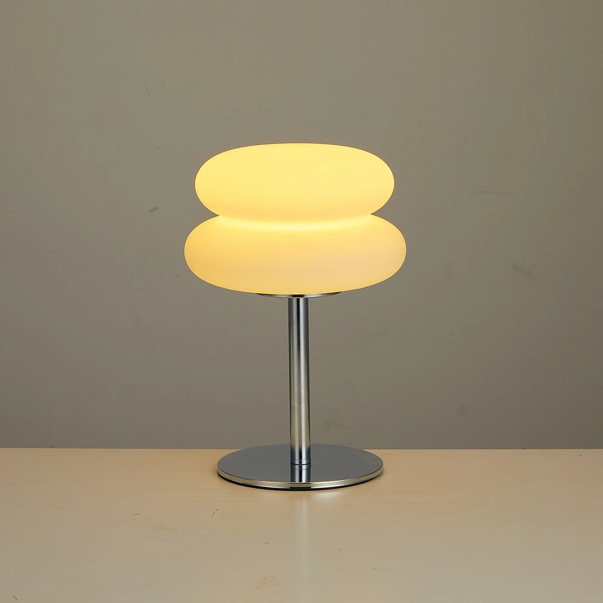 Détail de la prise USB intégrée sur la lampe de chevet
