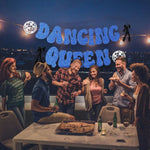 Installation complète avec guirlandes de boules disco pour thème Dancing Queen