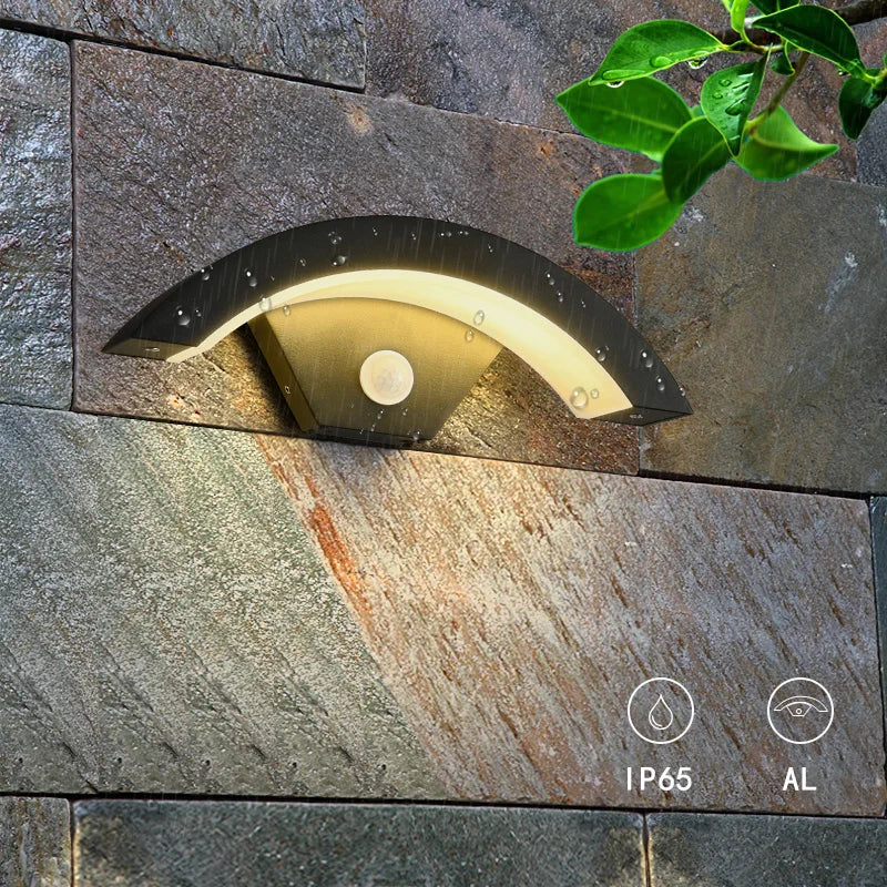 Applique murale extérieure étanche avec détection de mouvement sur terrasse