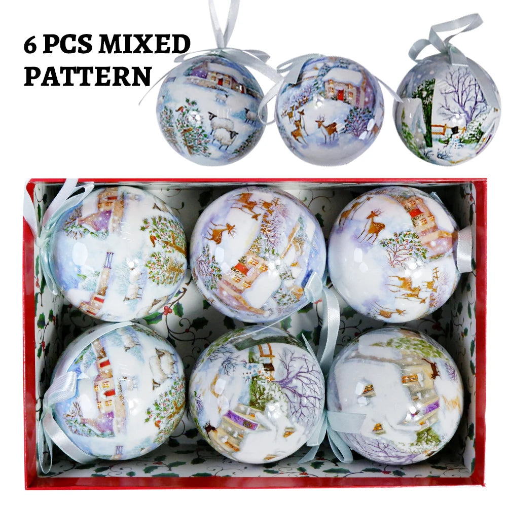 Lot de 6 boules de Noël décoratives avec plumes suspendues sur un sapin