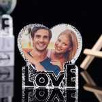 Cadre photo personnalisé en verre cristal forme cœur gris clair