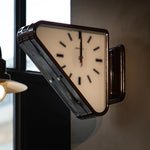 Horloge murale triangulaire moderne rouge pour decoration salon