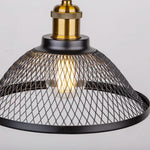 Vue rapprochée de l'ampoule LED incluse dans le luminaire