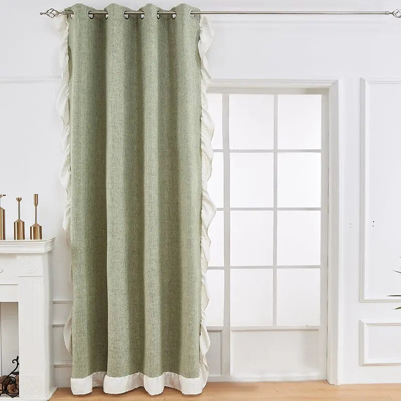 Rideau décoratif vert élégant avec œillets, idéal pour le salon. Ce rideau moderne ajoute une touche chaleureuse à votre intérieur, parfait pour créer une ambiance apaisante. Taille ajustable, facile à installer sur n'importe quelle tringle. Complétez votre décoration avec ce rideau chic et fonctionnel.