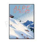 Une affiche de paysage enneigé dans les Alpes avec un téléphérique suspendu au-dessus des montagnes.