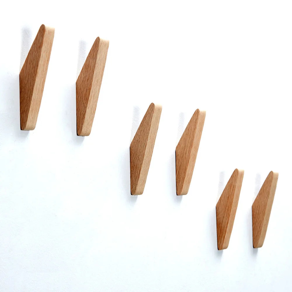Patère en bois naturel gris clair avec 4 crochets pour rangement mural