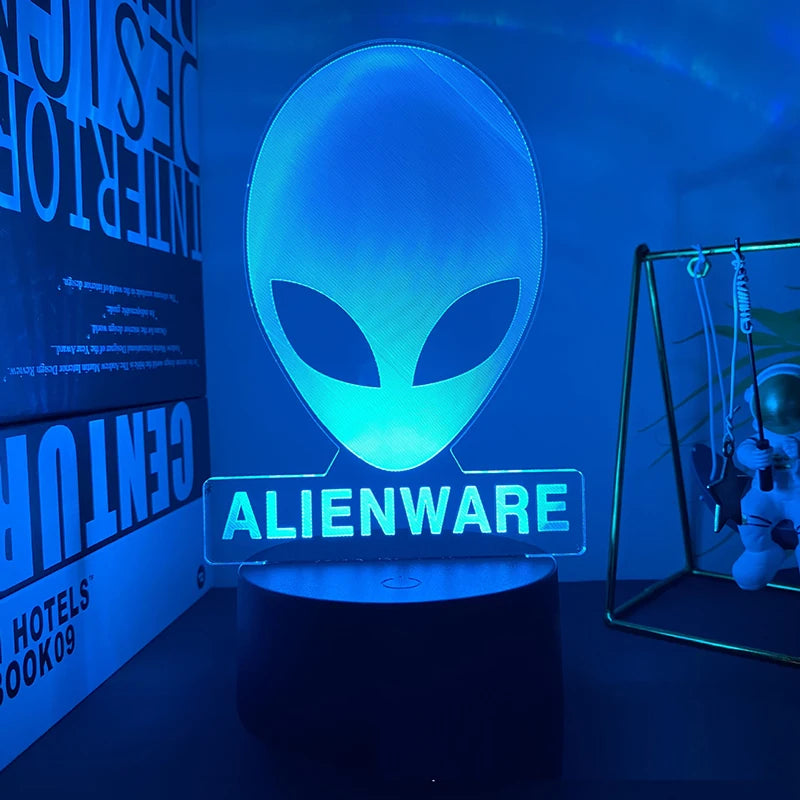 Lampe veilleuse Alien avec personnages manga