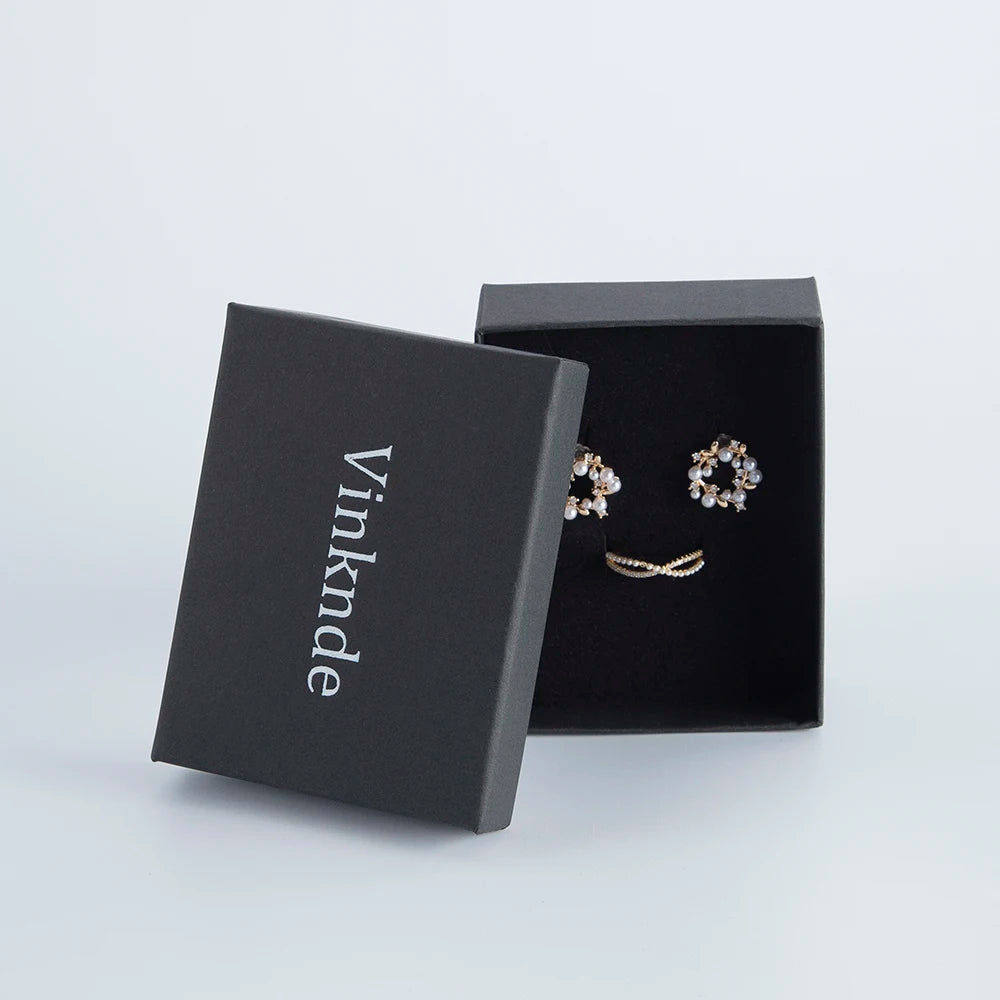 Boîte à bijoux utilisée pour ranger des colliers et bracelets