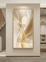 Applique murale LED design minimaliste allumée dans une entrée moderne