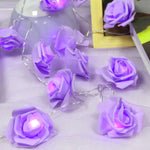 Guirlande lumineuse rose dans un vase