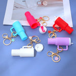 Porte-clés tasse Stanley 3D rose sur fond clair