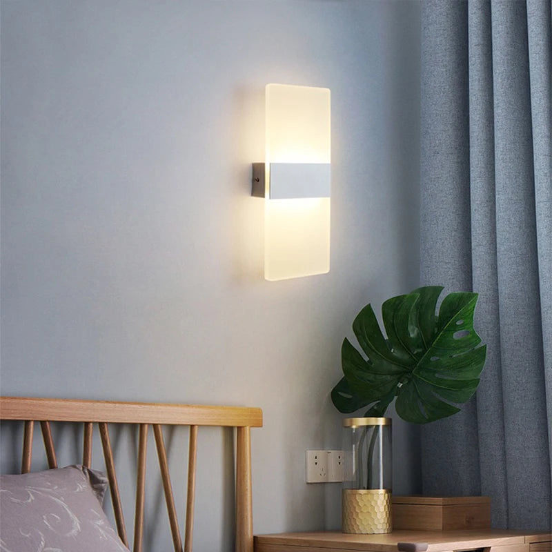 Installation de l'applique murale LED côté lit