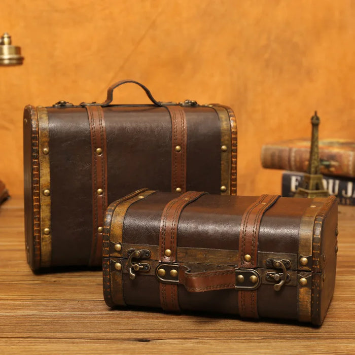 Boîte de rangement en bois style antique avec serrure - vue d'ensemble