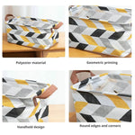 Intérieur de la boîte de rangement en tissu montrant la capacité
