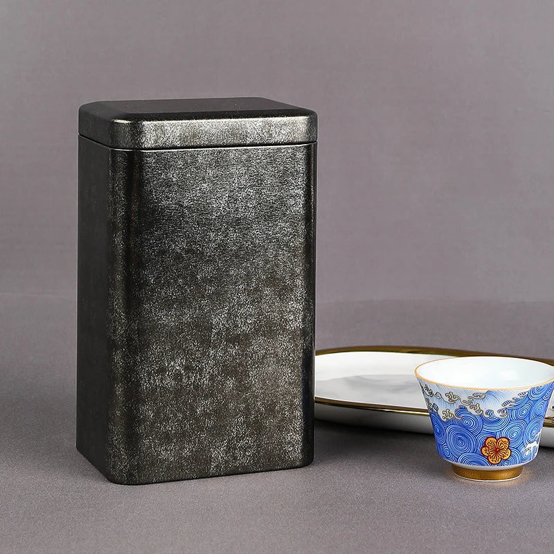 Boîte à thé métal rétro gris clair pour épices