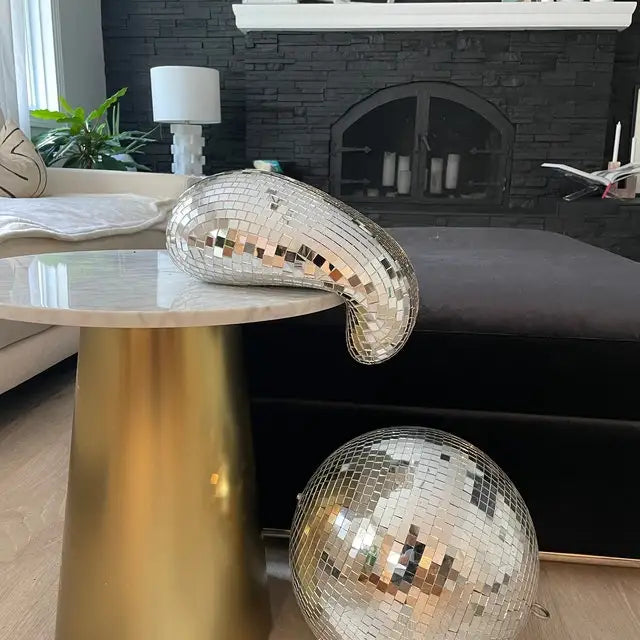 Boule de Chang fondante murale en verre vert clair avec reflets lumineux