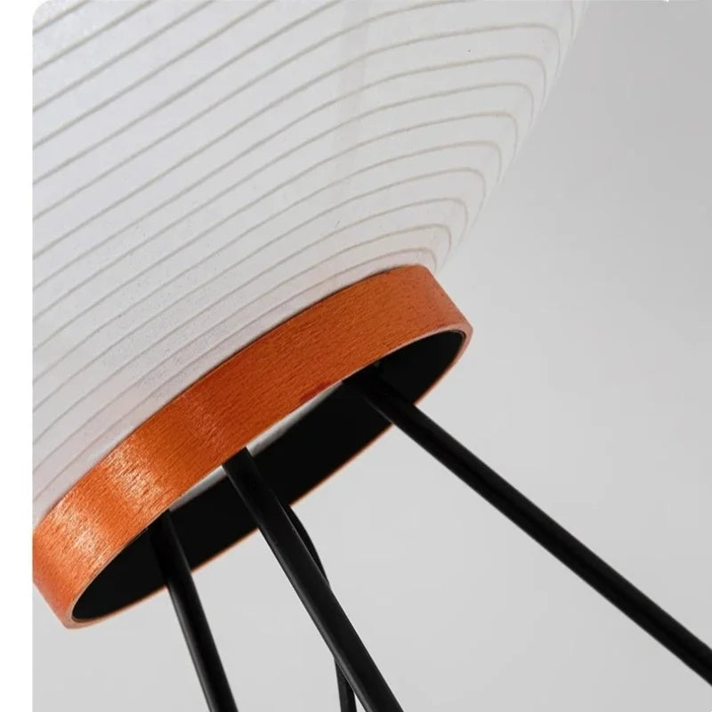 Lampe sur pied dans une chambre à coucher