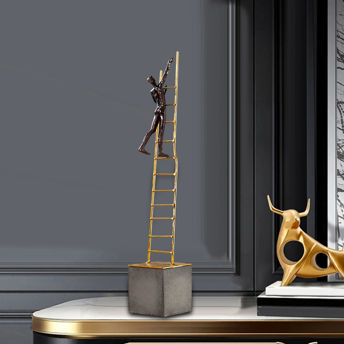 Sculpture abstraite penseur escalier vert clair