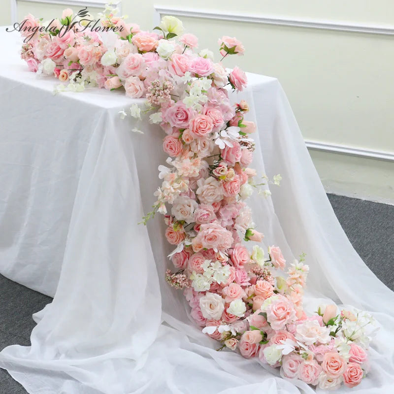 Chemin de table floral rose blanc pour mariage