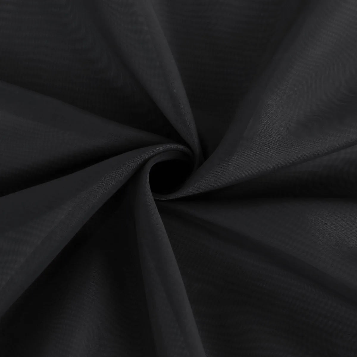 Détail du tissu en polyester translucide du rideau