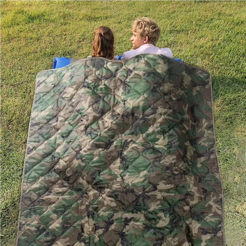 Housse de couette imperméable motif camouflage rouge