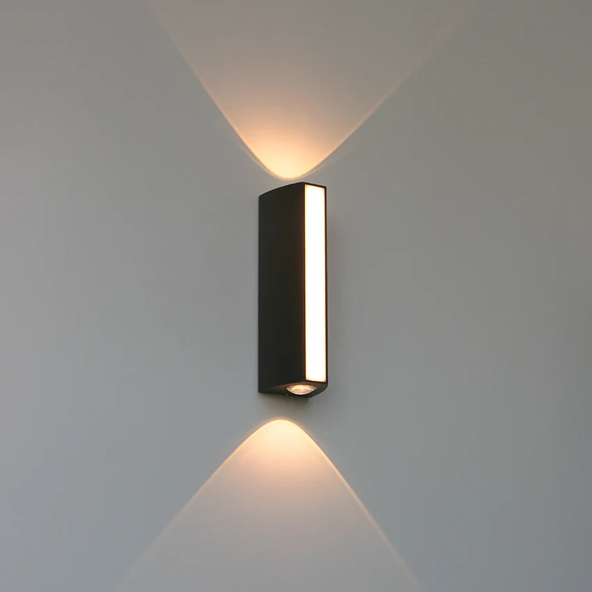 Applique murale LED etanche noire design pour exterieur Ombre Interieur