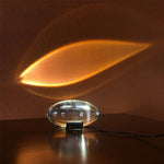 Lampe œil du ciel allumée dans une chambre