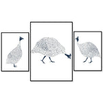 Une collection d'œuvres artistiques minimalistes représentant différents types de volailles de manière graphique et épurée.
