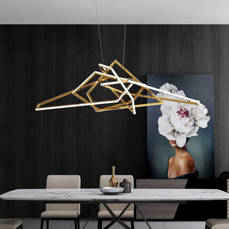 Suspension moderne en silicone éclairant une table