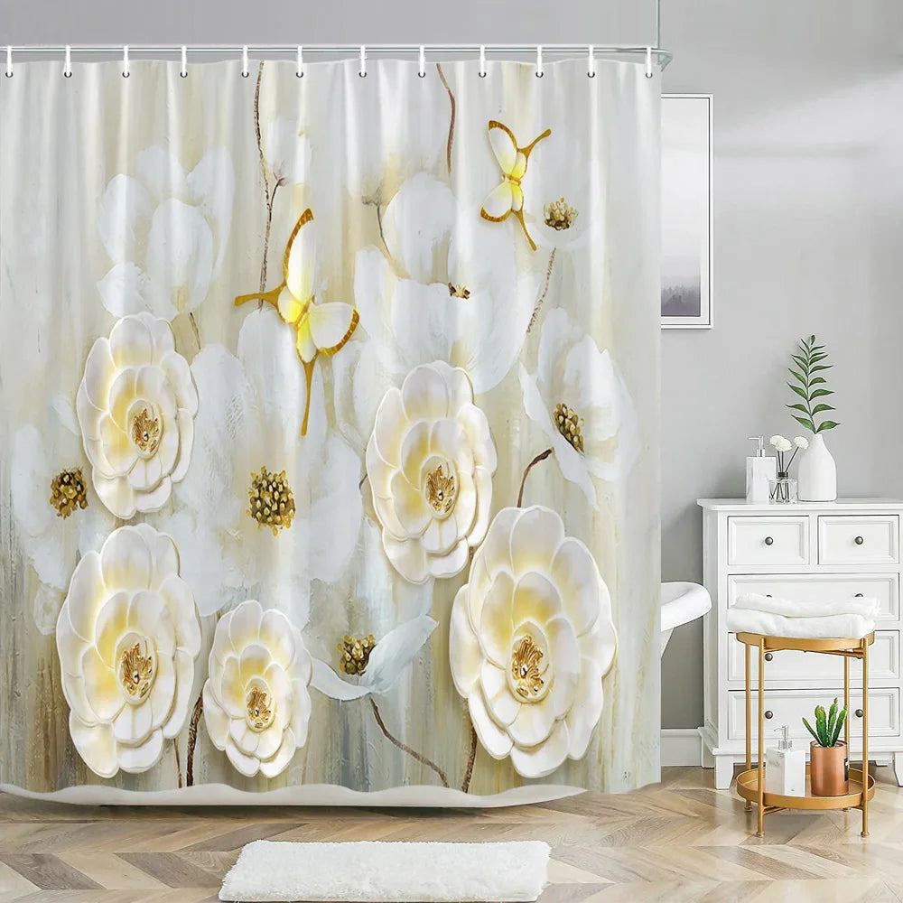 Rideau de douche au design floral artistique, présentant des fleurs coupées jaunes avec des pétales délicatement disposées. L'arrangement floral sur le rideau reflète la créativité des arts floraux et de la floristique, ajoutant une touche de couleur et de nature à la salle de bain.
