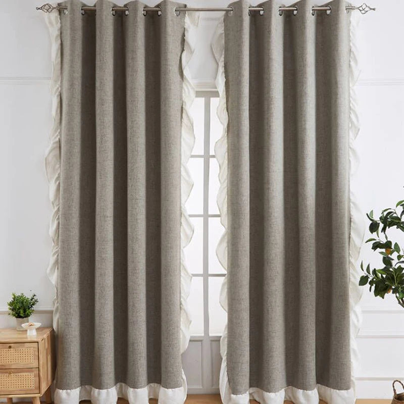 Rideaux élégants pour salon moderne, offrant une touche de sophistication à la décoration intérieure. Ces rideaux de couleur neutre s'intègrent parfaitement dans tout espace, apportant à la fois style et fonctionnalité. Accessoires idéaux pour contrôler la luminosité et préserver l'intimité, tout en ajoutant une note de charme à votre intérieur. Disponibles en plusieurs dimensions pour convenir à toutes les fenêtres. Parfaits pour un relooking raffiné de votre maison.