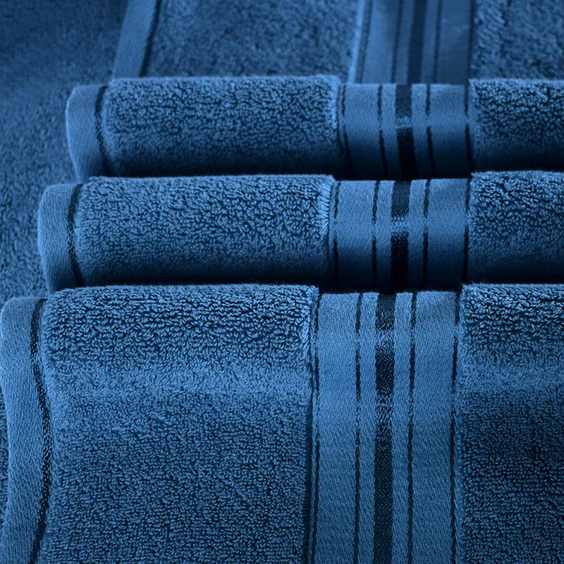 Serviette de bain bleue absorbante salle de bain